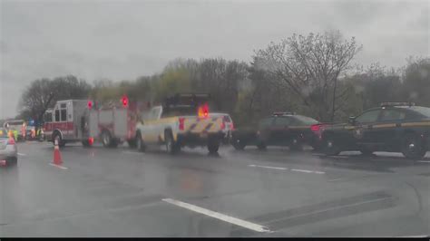 Lanes reopened after crash on I-87 in Colonie